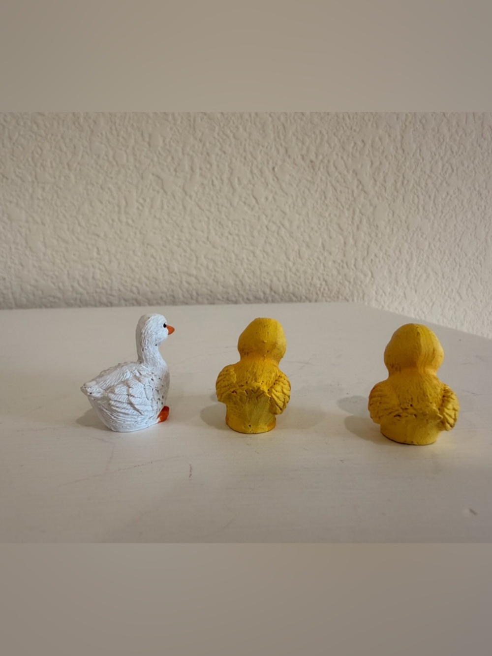Set of 3 Duck Figurines - White + Yellow - Picture 2 of 3